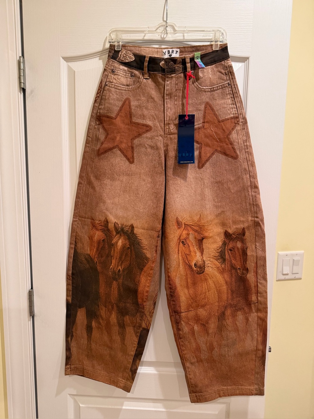VBRT Horse Print Star Pocket Wide-Leg Jeans - Brown
